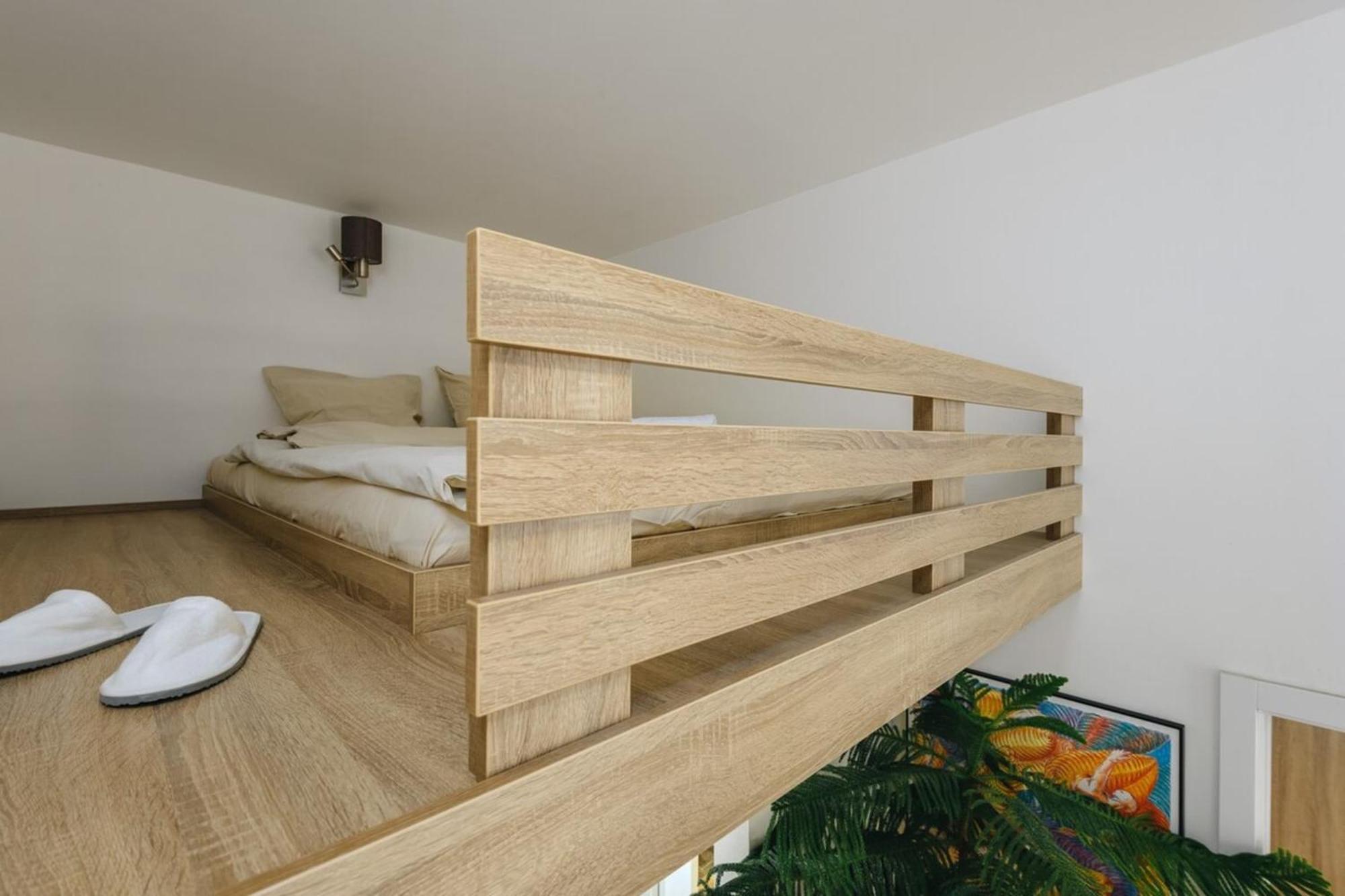 Cozy & Comfortable Apt Walking Anywhere You Want Sen Прага Екстериор снимка