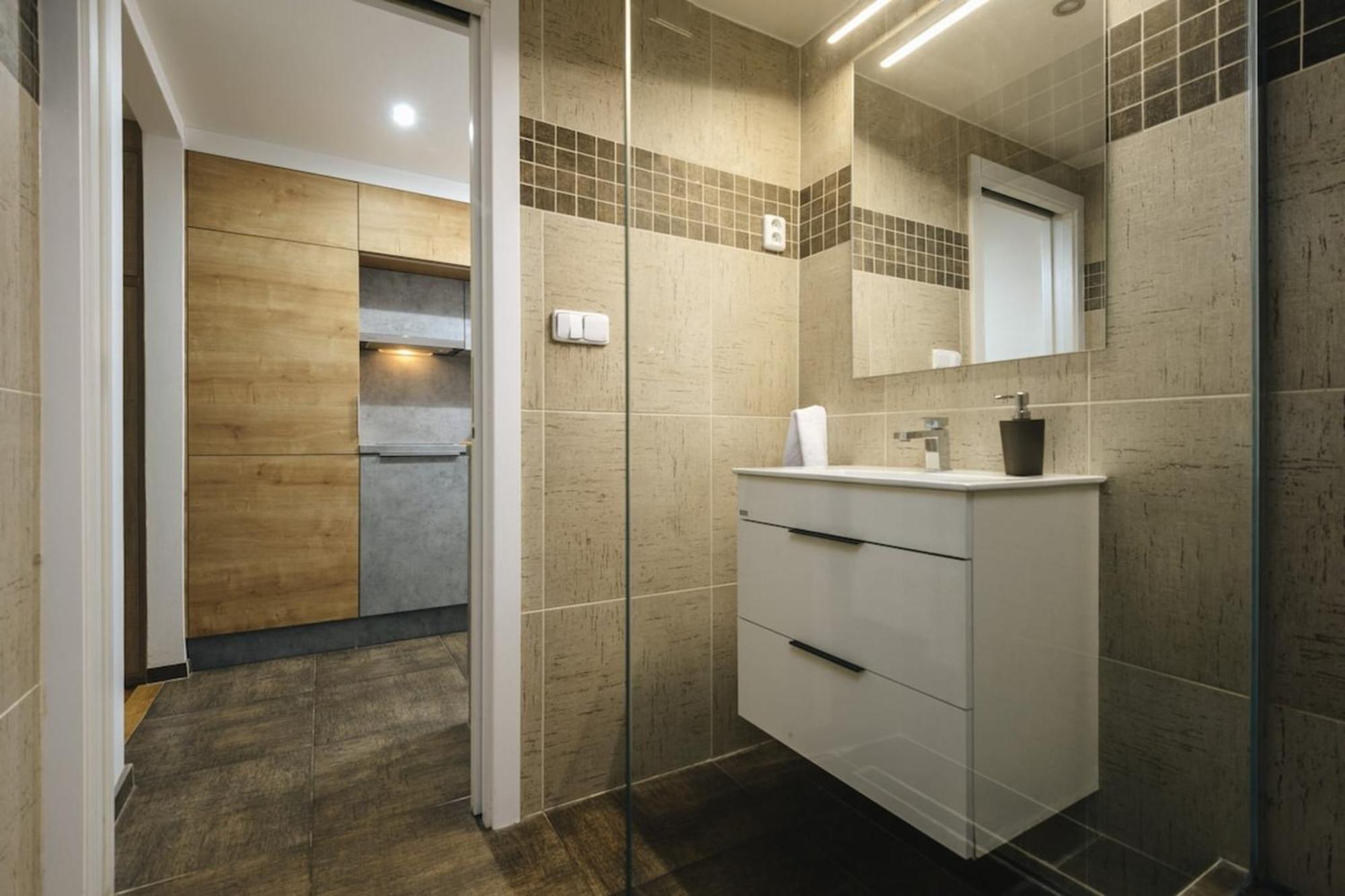 Cozy & Comfortable Apt Walking Anywhere You Want Sen Прага Екстериор снимка