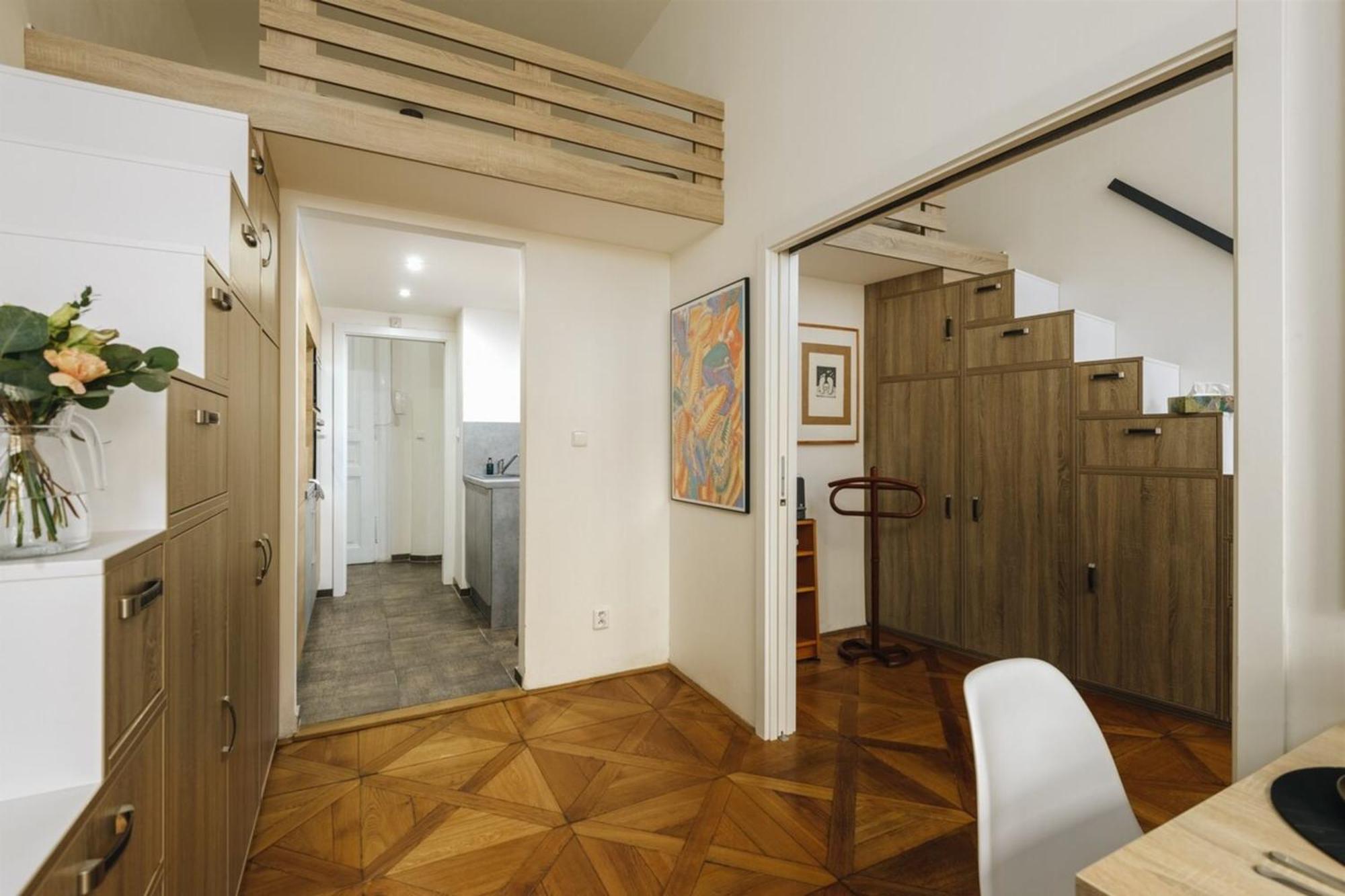 Cozy & Comfortable Apt Walking Anywhere You Want Sen Прага Екстериор снимка