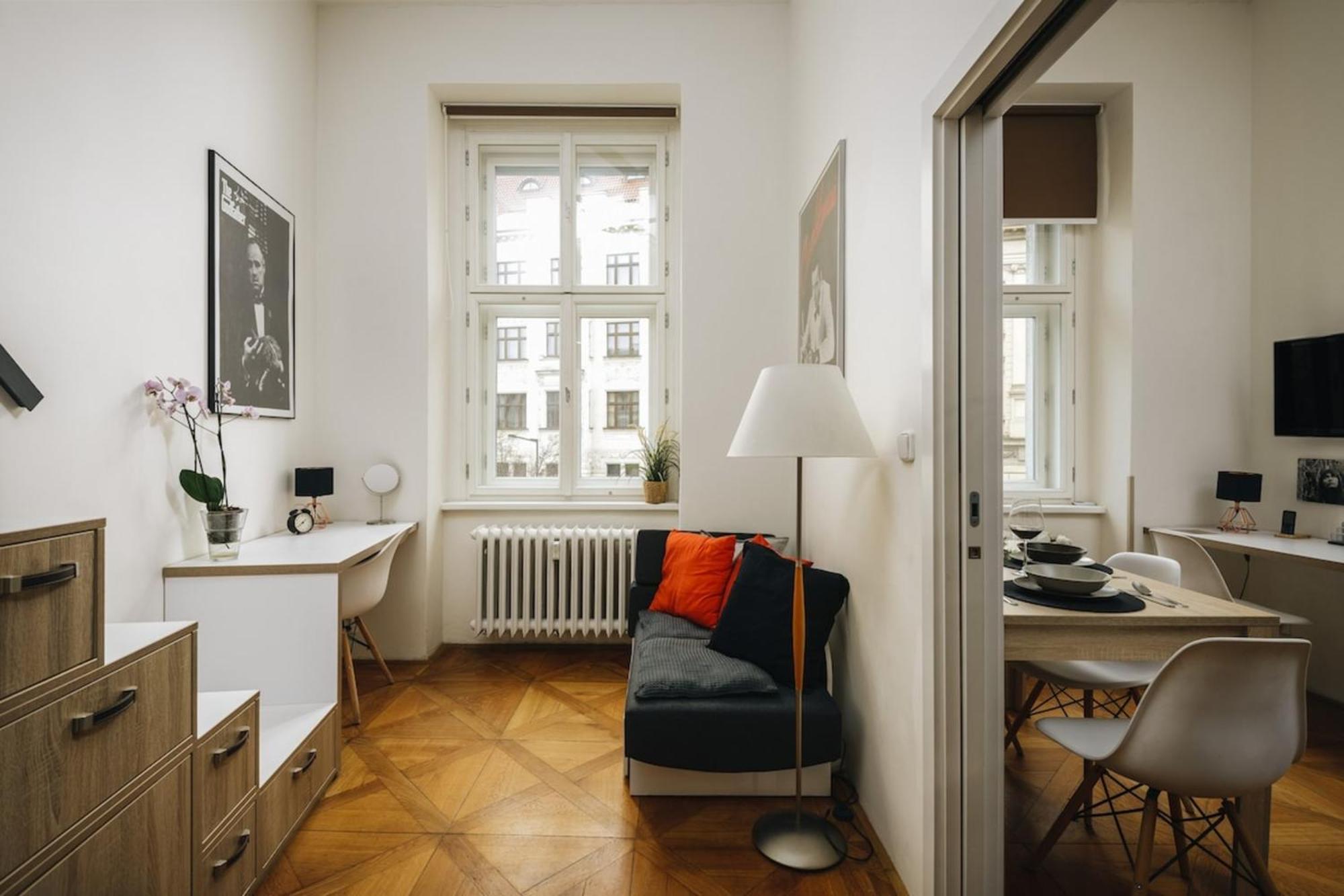 Cozy & Comfortable Apt Walking Anywhere You Want Sen Прага Екстериор снимка